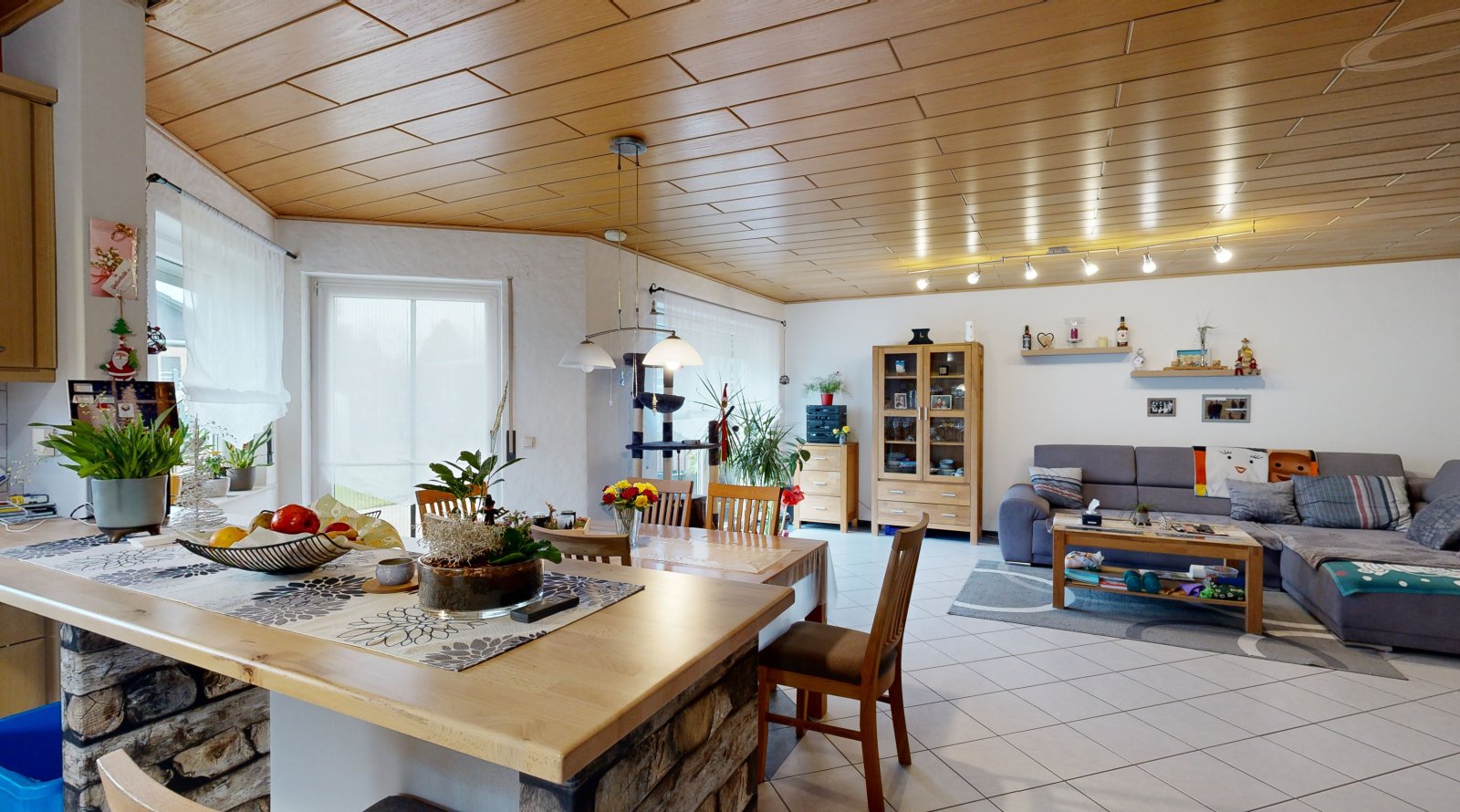 Wohnung 1: Wohn/Ess-Zimmer Wohnung 1: Wohn/Ess-Zimmer