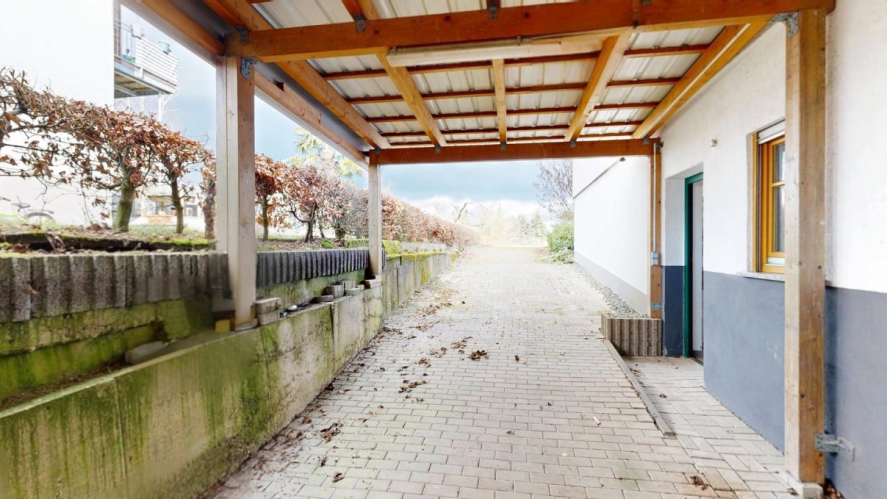 Carport vor Garage Untergeschoss Carport vor Garage Untergeschoss