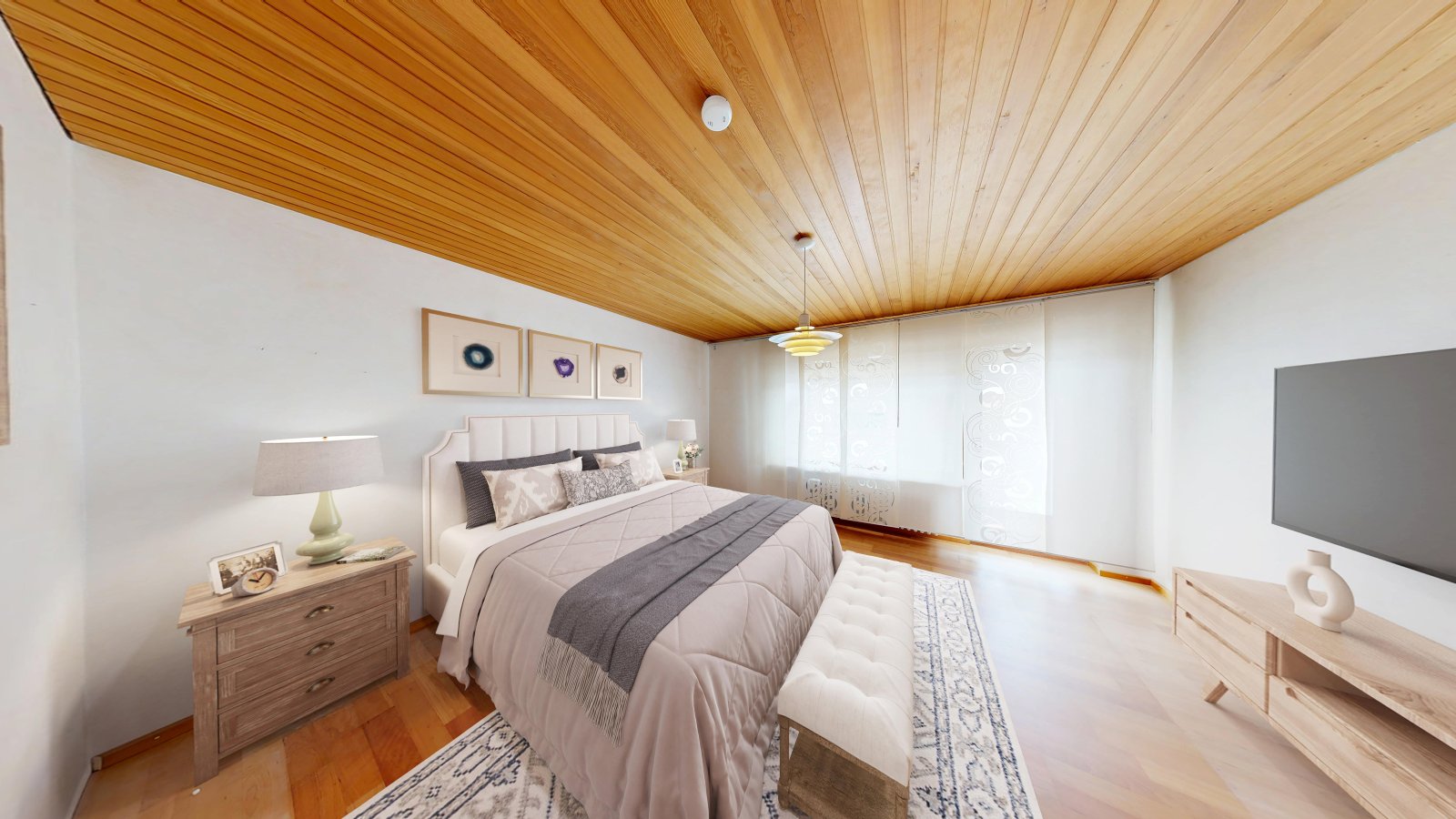 Schlafzimmer mit Zugang zur Loggia Schlafzimmer mit Zugang zur Loggia