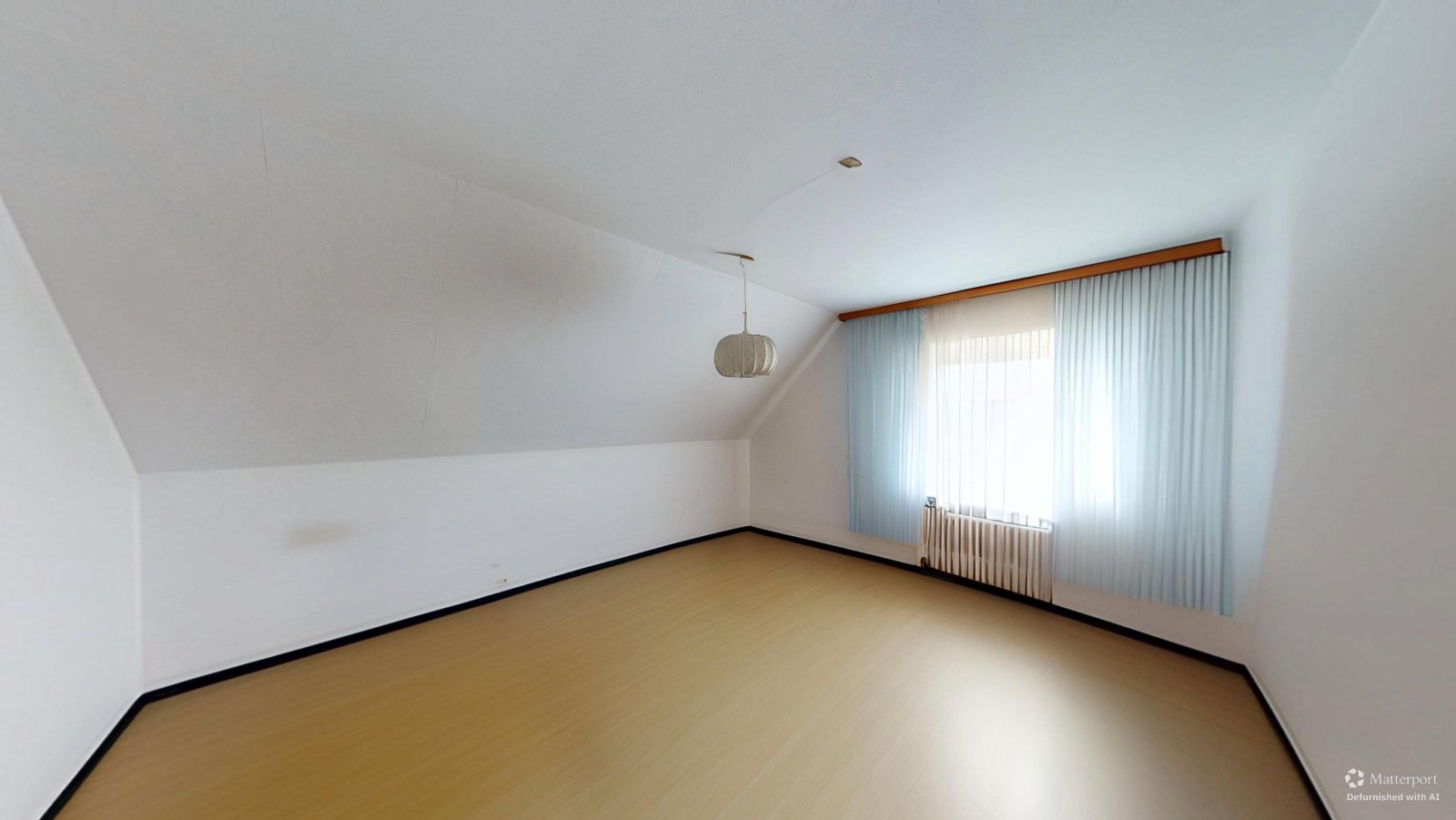 Dachgeschoss: Schlafzimmer 2 Dachgeschoss: Schlafzimmer 2