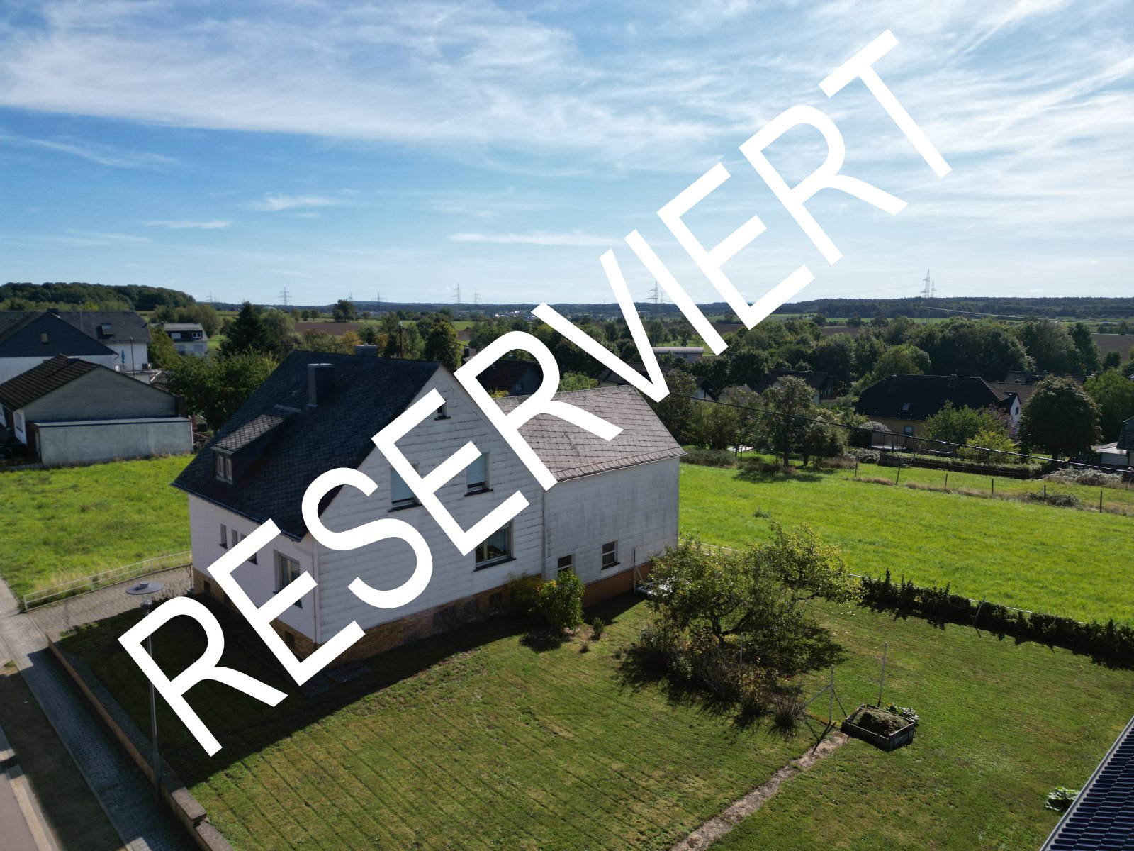 Orenhofen: Exklusives Einfamilienhaus mit einzigartigem Ausbaupotenzial Orenhofen: Exklusives Einfamilienhaus mit einzigartigem Ausbaupotenzial